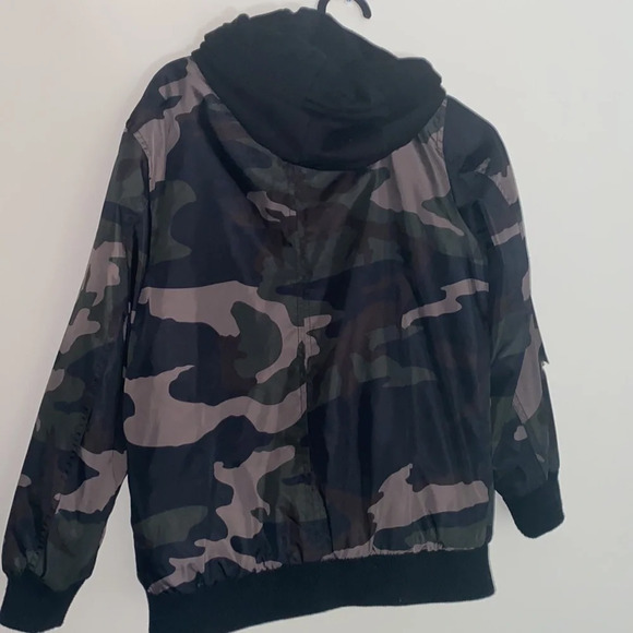 Guess Camo  bomber jacket Sz 12 - Picture 6 of 12